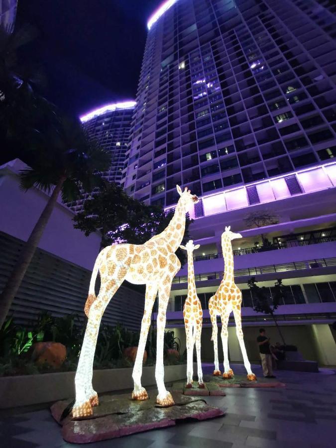 Lavender Suite # Shah Alam I-City Block B Homestay # 2R1B #Free Wifi & Parking Exterior foto