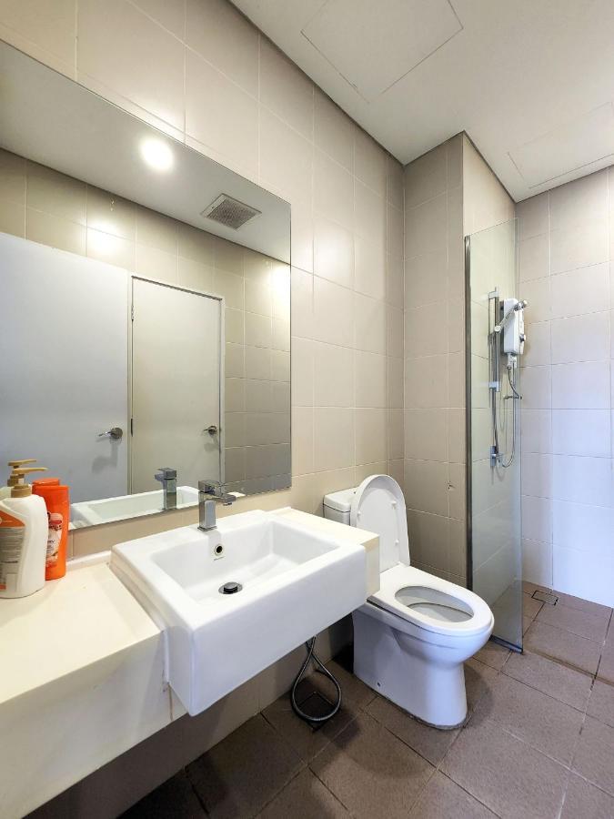 Lavender Suite # Shah Alam I-City Block B Homestay # 2R1B #Free Wifi & Parking Exterior foto