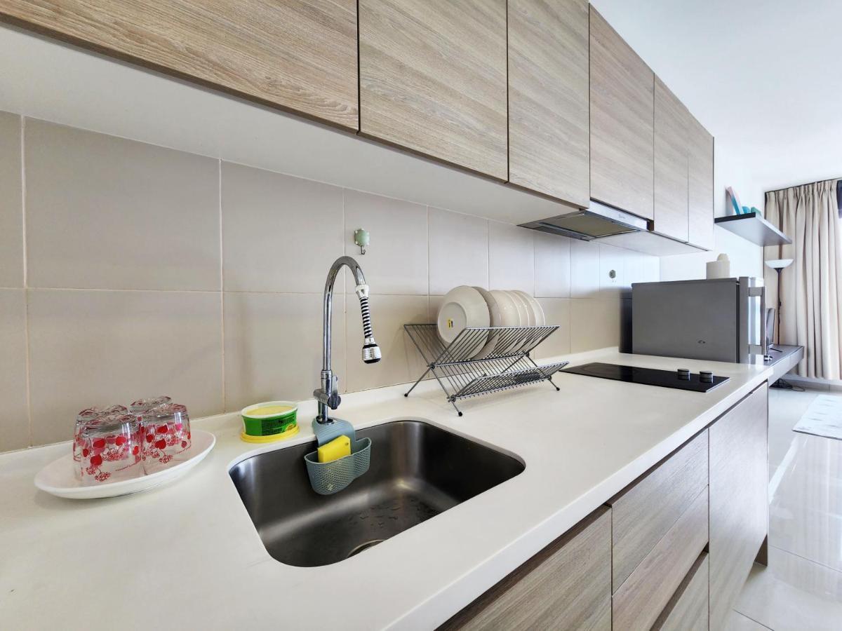Lavender Suite # Shah Alam I-City Block B Homestay # 2R1B #Free Wifi & Parking Exterior foto